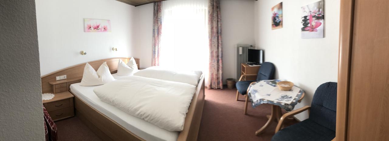 Decker'S Bio Hotel Zum Lamm Baiersbronn Bagian luar foto